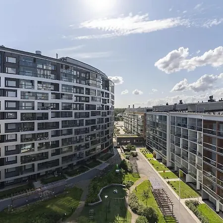 Over The Railway Station, 7 Mins Helsinki Airport Апартаменты