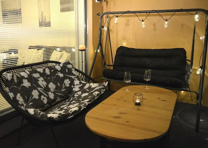 Over The Railway Station, 7 Mins Helsinki Airport Апартаменты